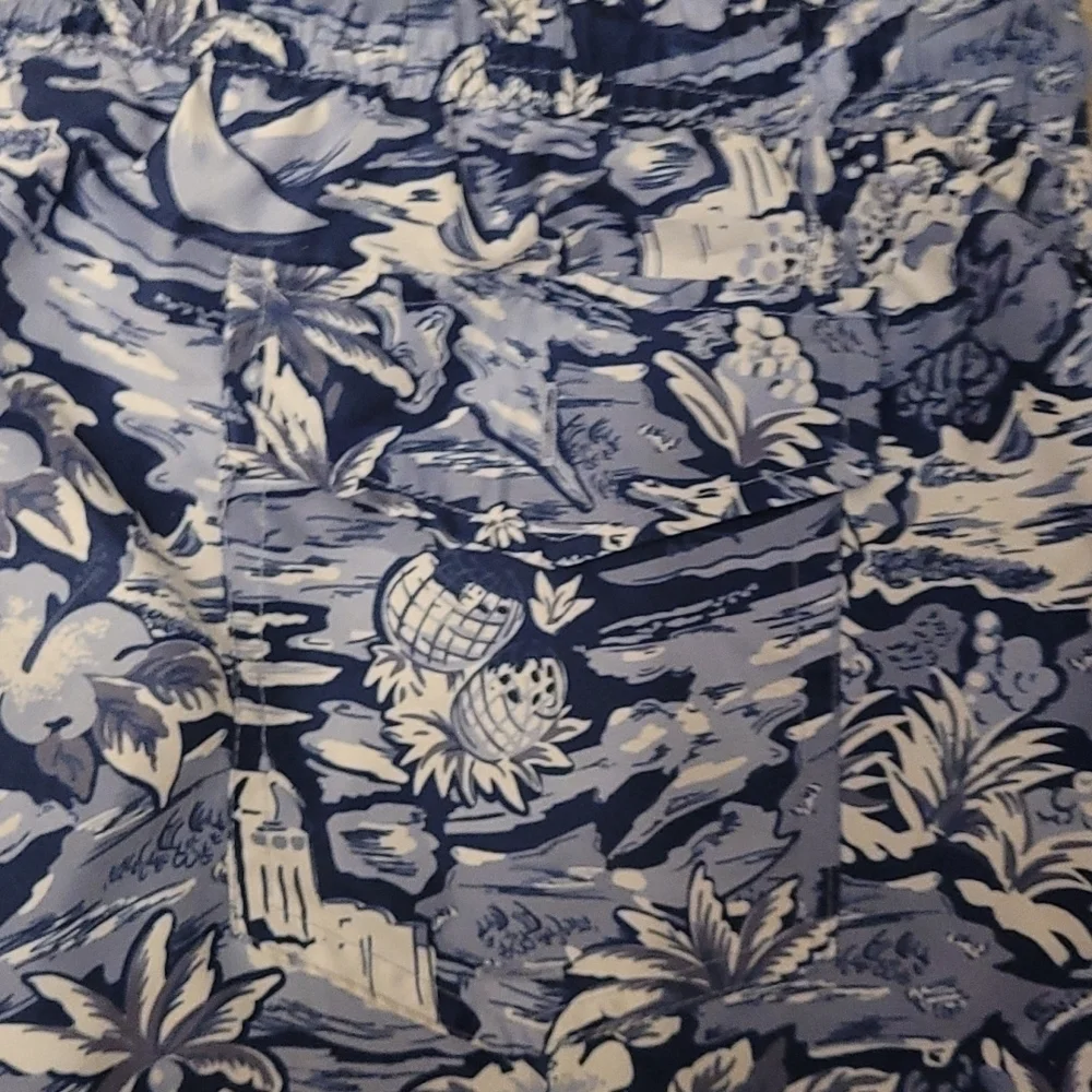 Crown & Ivy sz large blue white tropical beach swim trunks shorts SW42